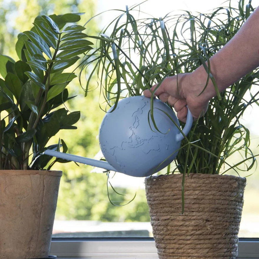 Arrosoir en plastique recyclé Globe
