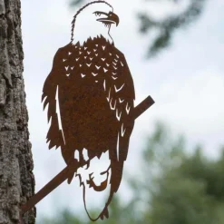 Oiseau sur pique aigle en acier corten